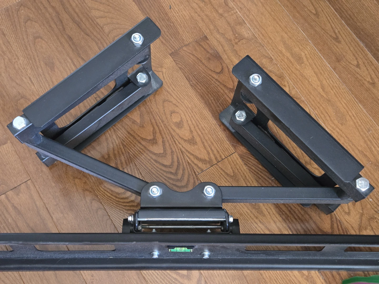 Adjustable Corner TV Wall Mount up to 60" - photo 3