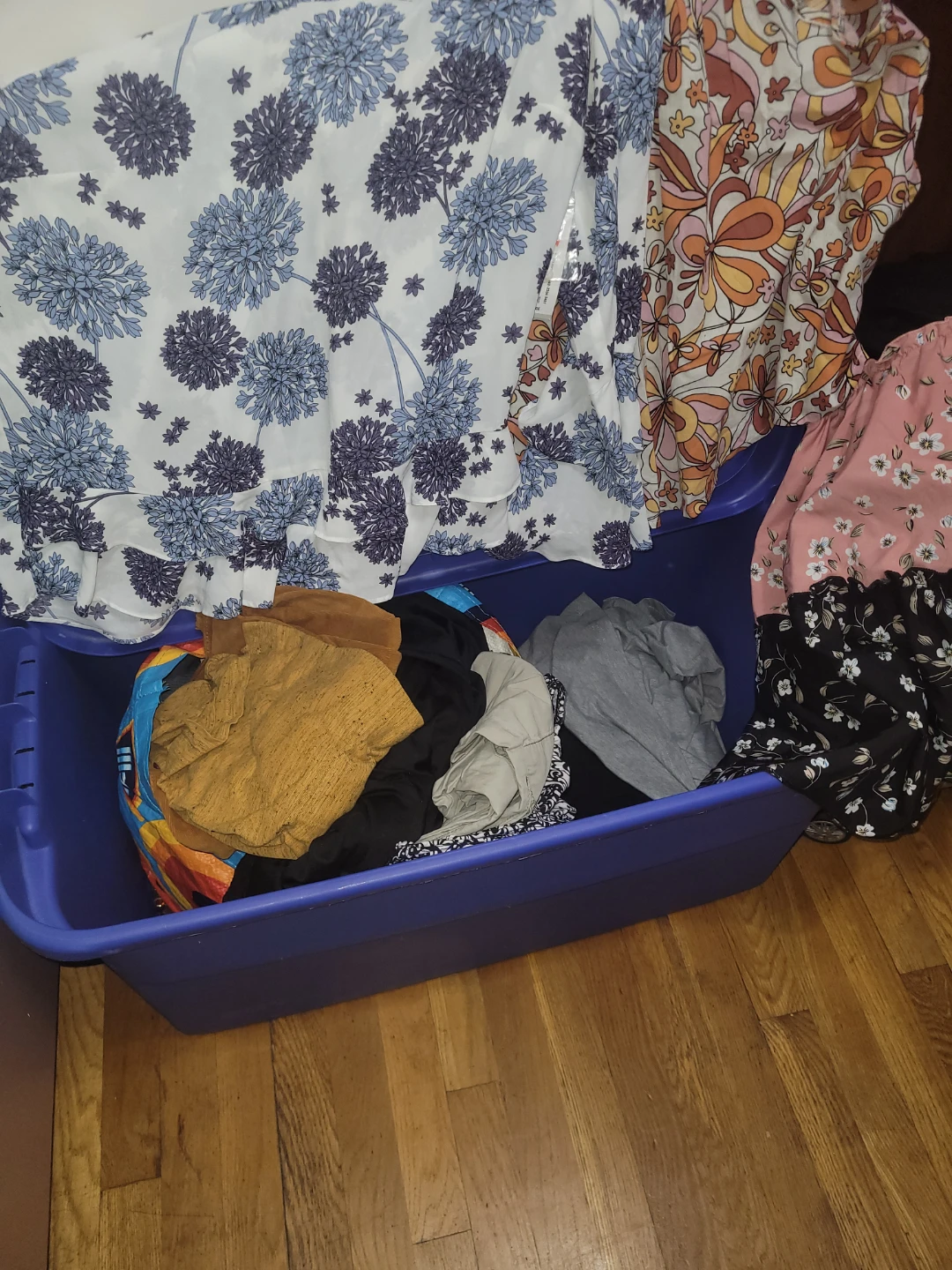 Plastic Storage Bin with Wheels