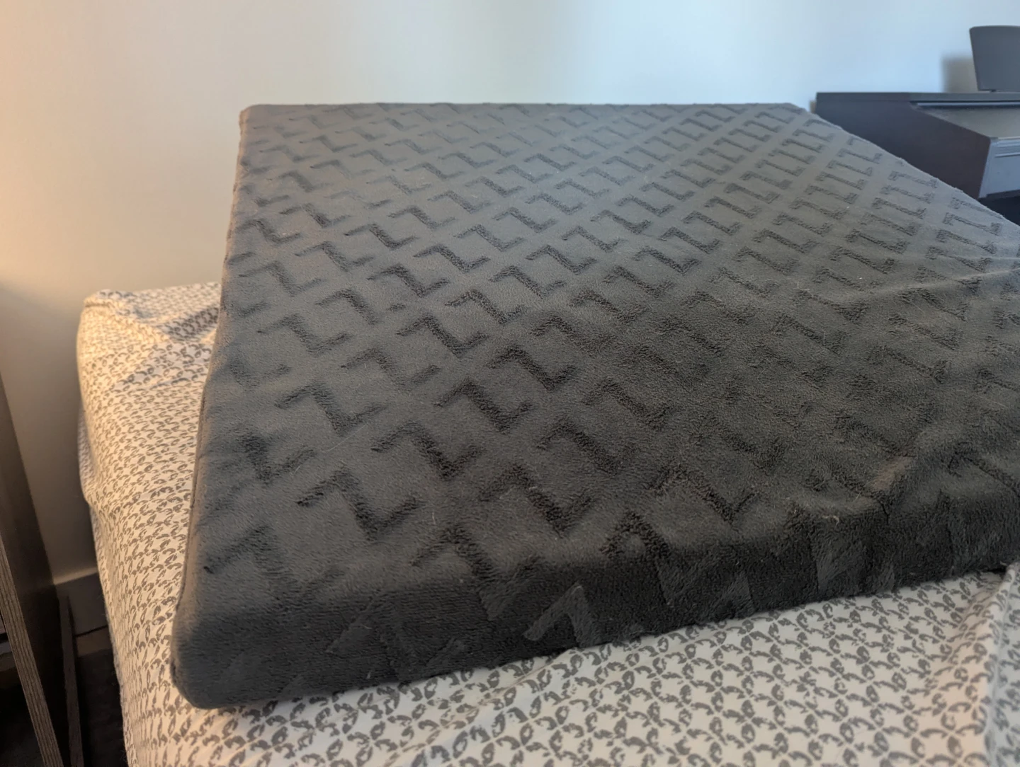 Wedge Pillow - photo 2