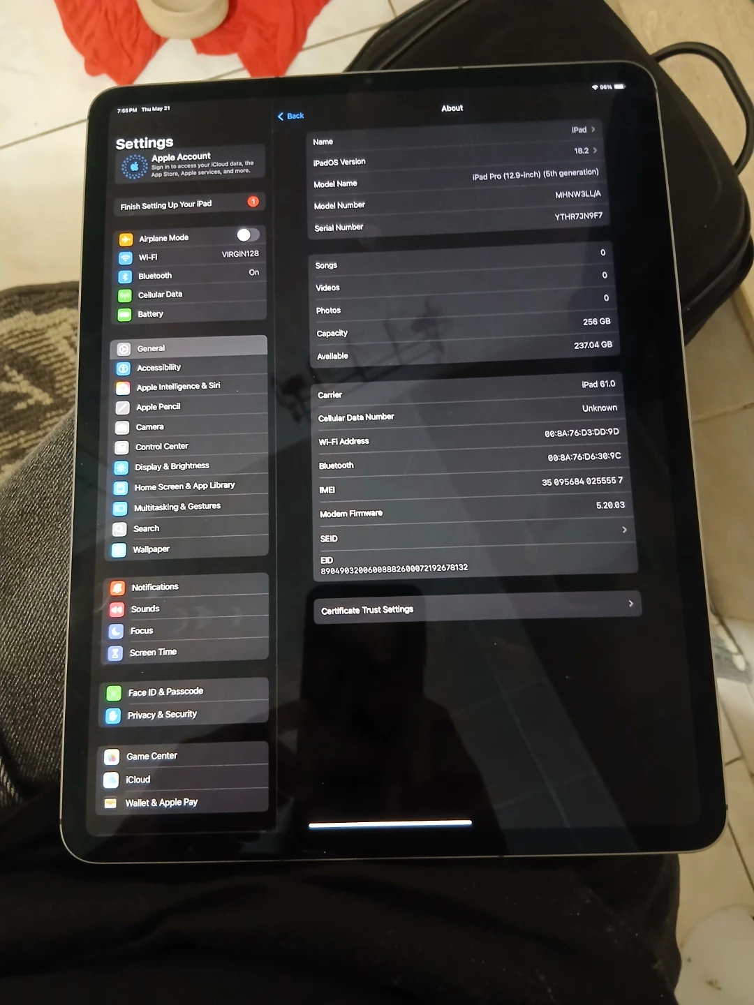 Apple iPad Pro 12.9-inch (6th generation)