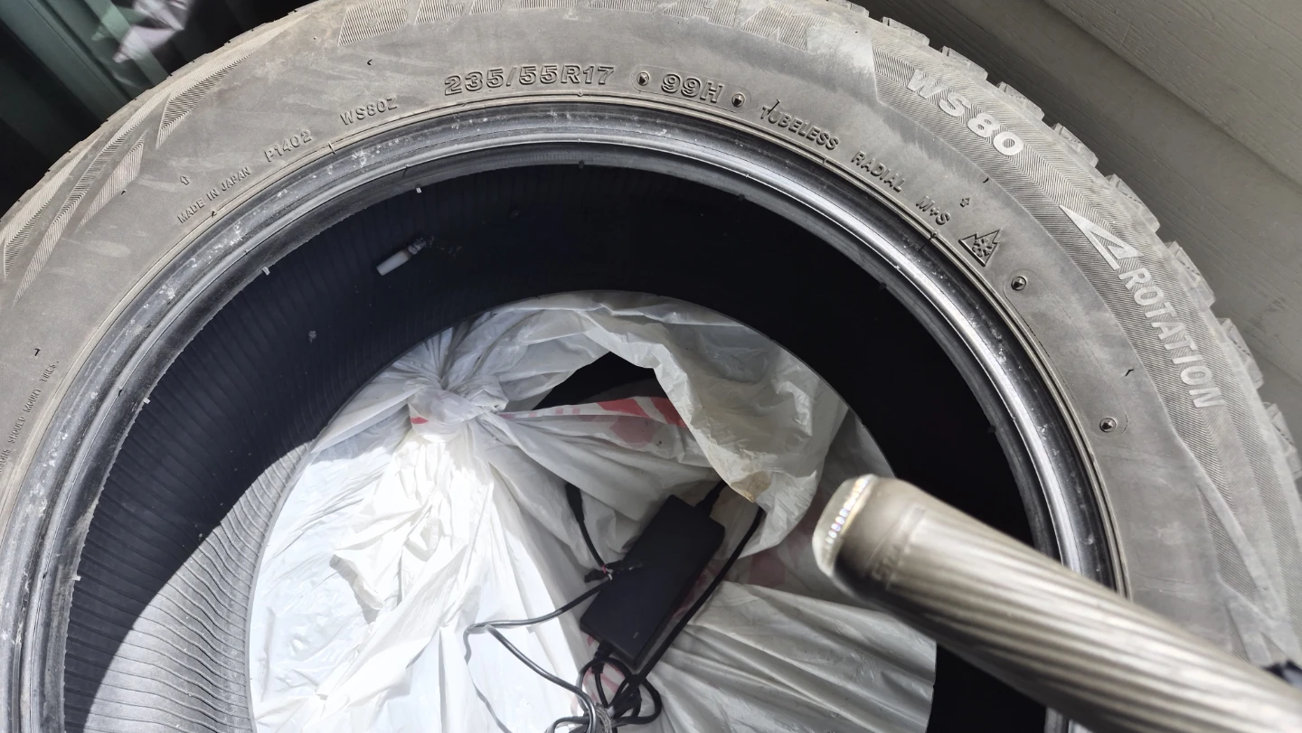 Bridgestone Blizzak WS80 235/55R17 99H Winter Tires - photo 2