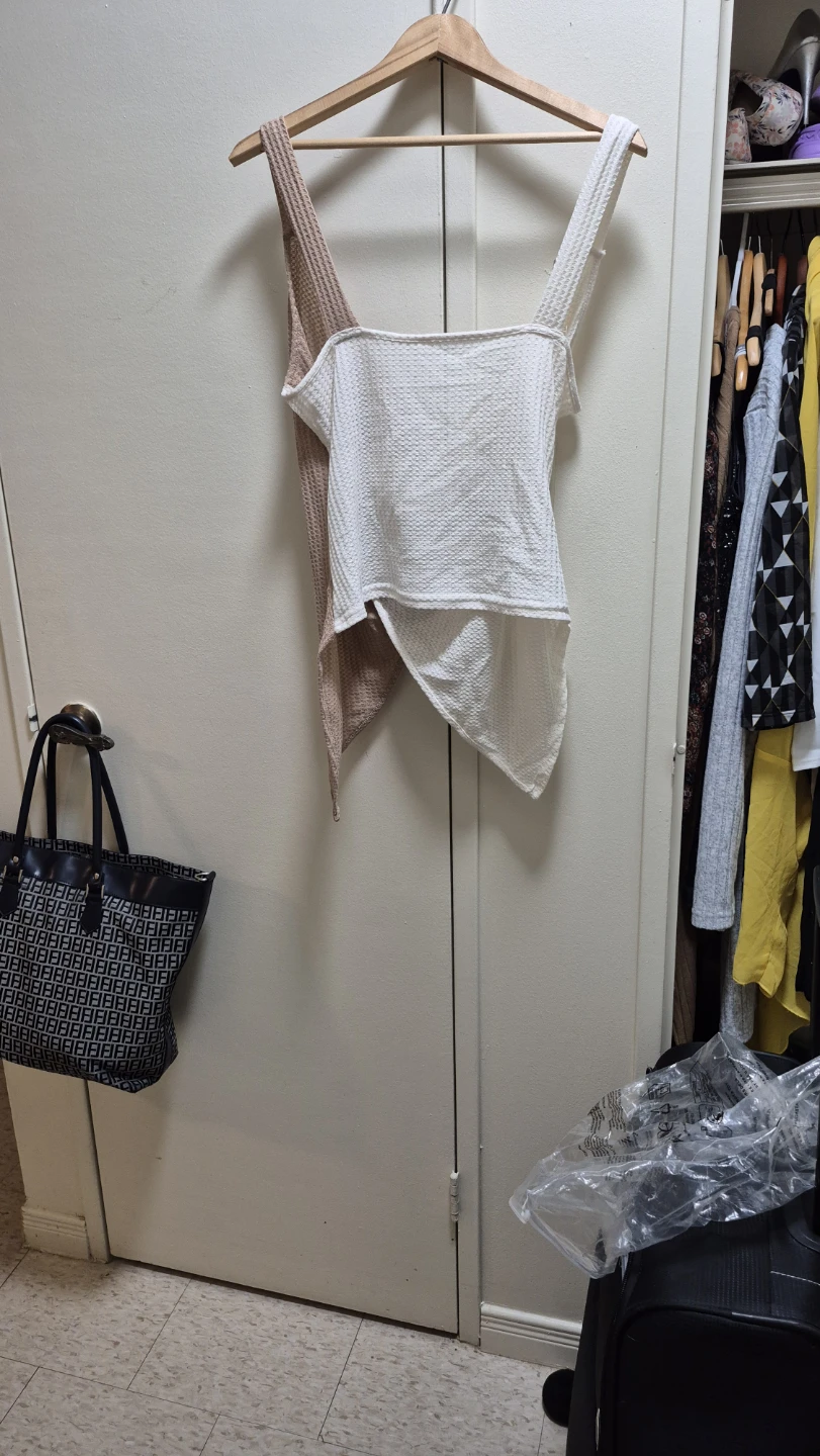 Women's Two-Tone Asymmetrical Tank Top - photo 2