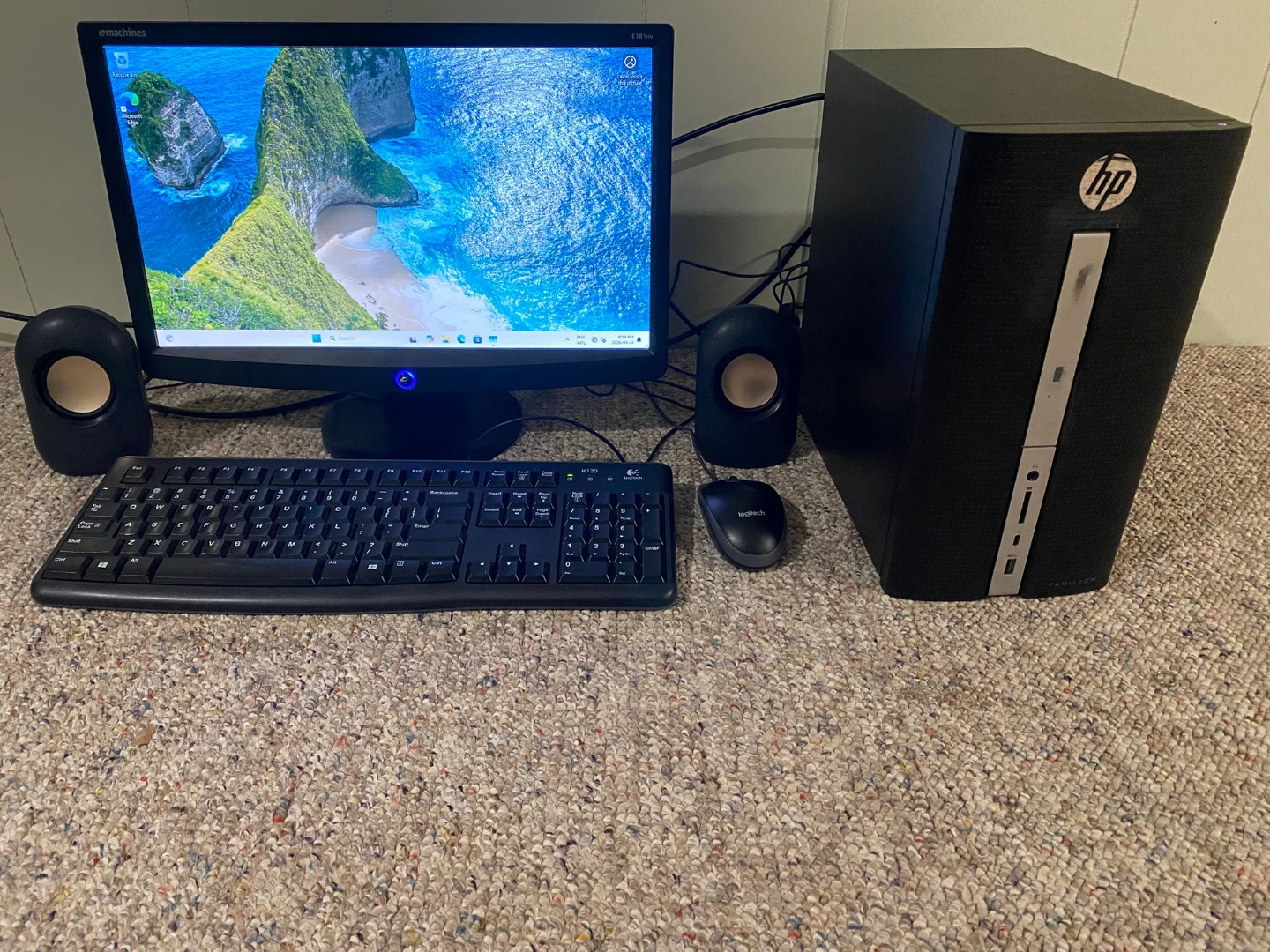 HP Desktop Computer with Monitor, Keyboard, Mouse, and Speakers