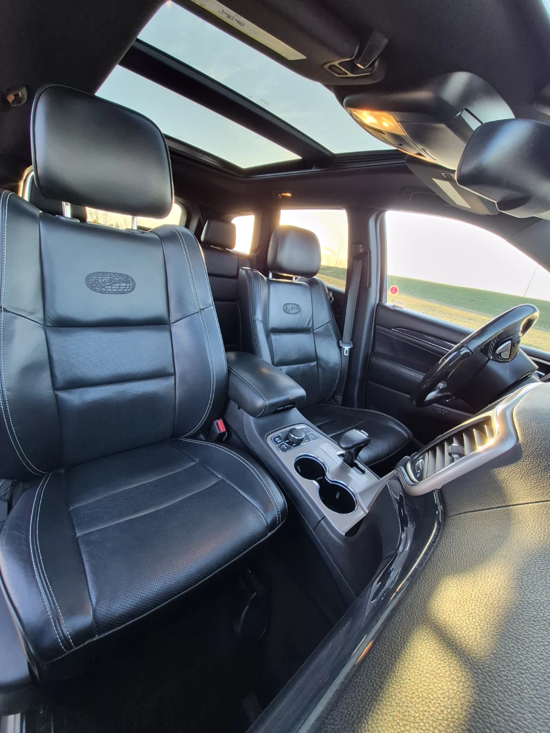 Jeep Grand Cherokee - photo 4