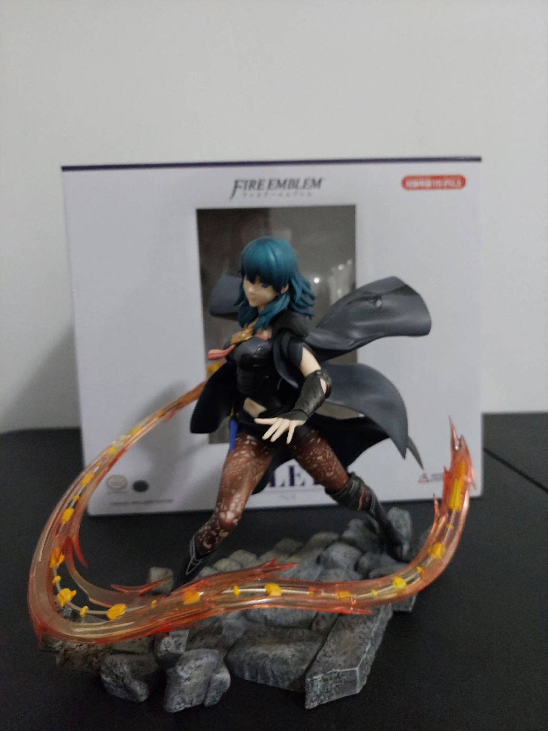 Fire Emblem: Three Houses Byleth Figure - photo 5