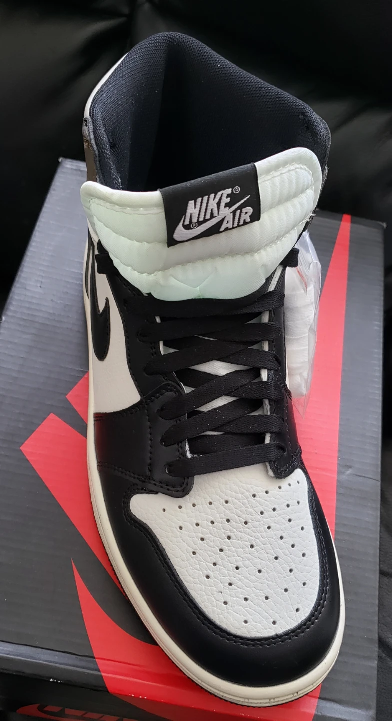 Brand new Jordan 4 Mocha High Top S 10 9.5 - photo 3