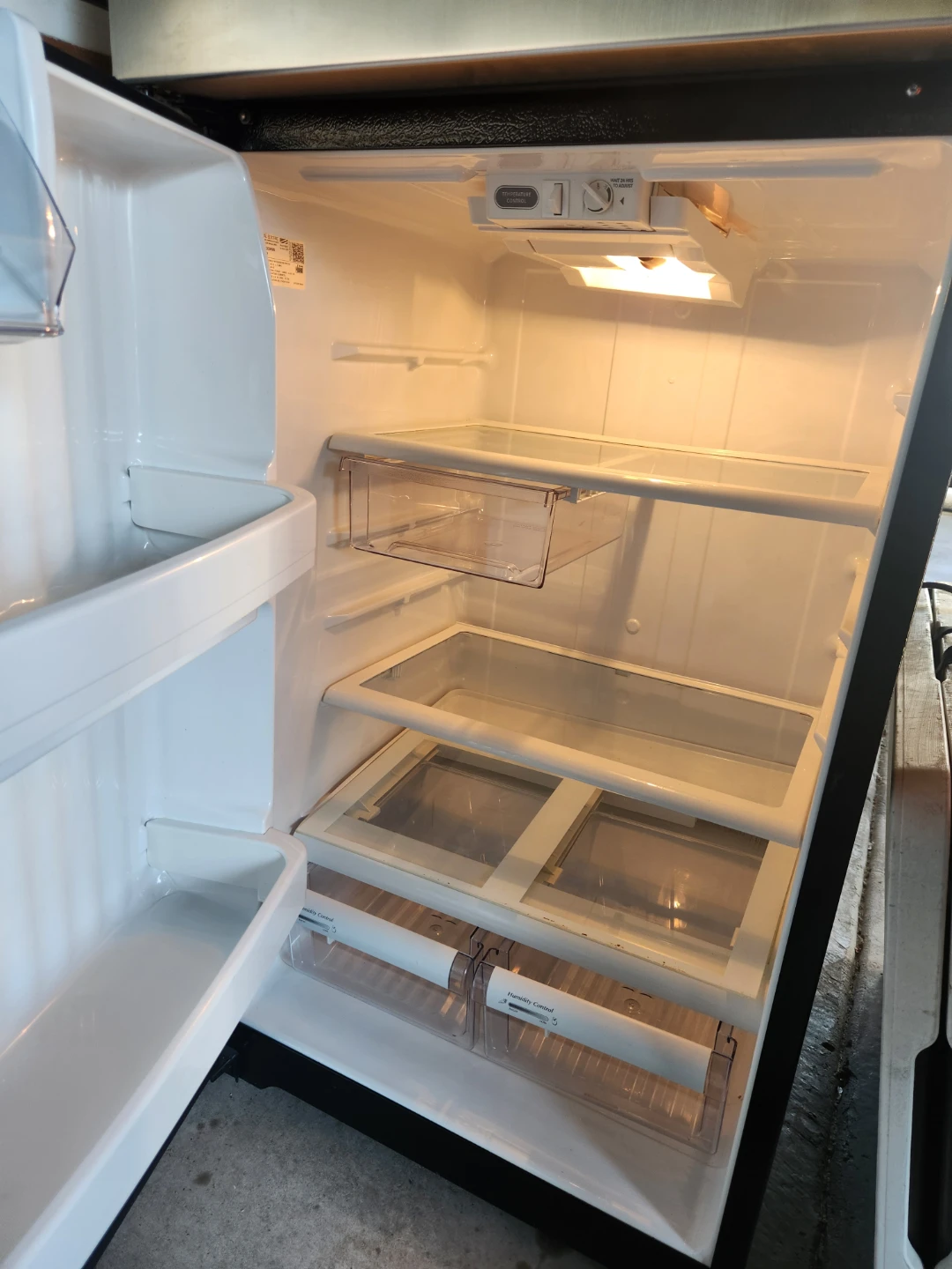 GE Refrigerator - photo 2