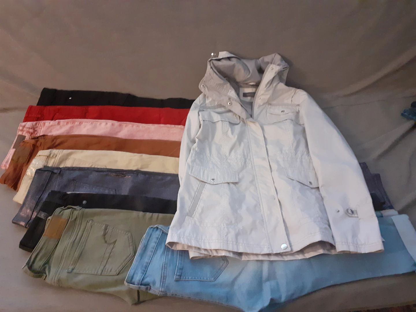 Bundle of Women's Pants - photo 3