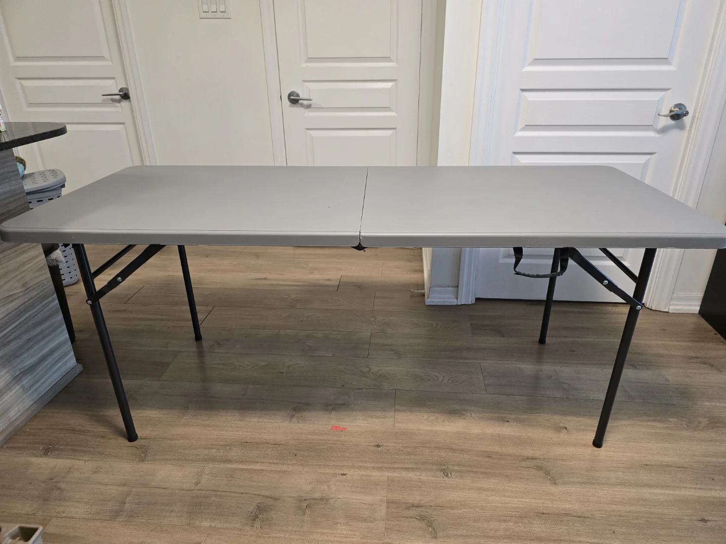 6-ft Portable Plastic & Metal Folding Table - MovingSale