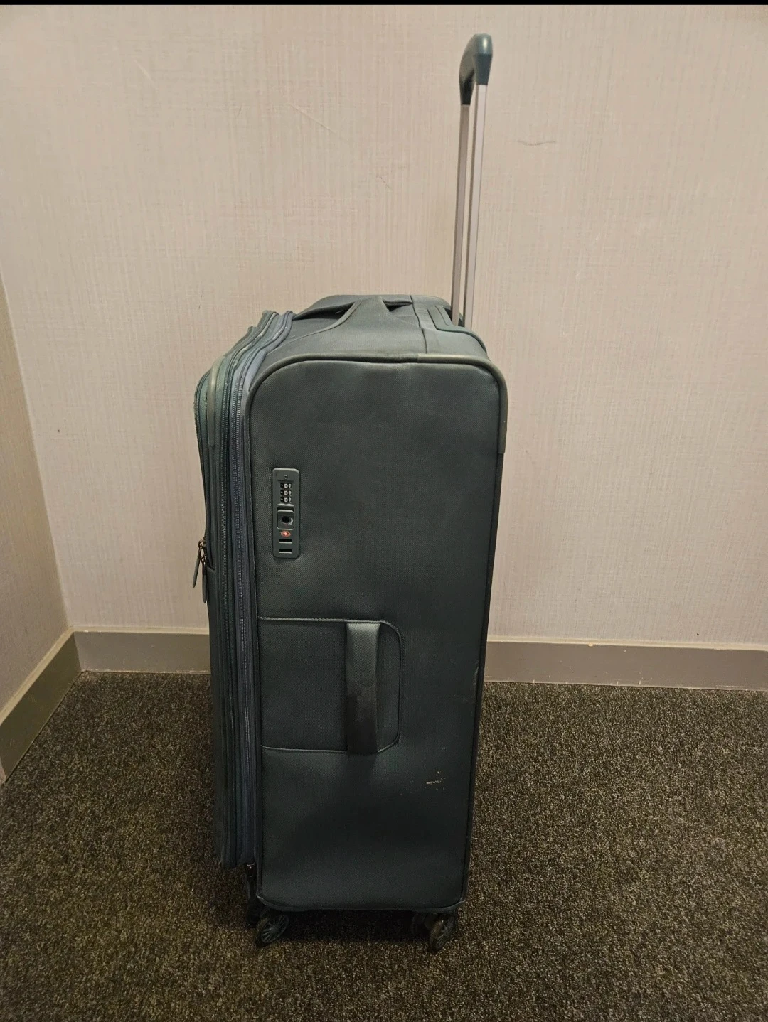 American Tourister Suitcase - photo 2