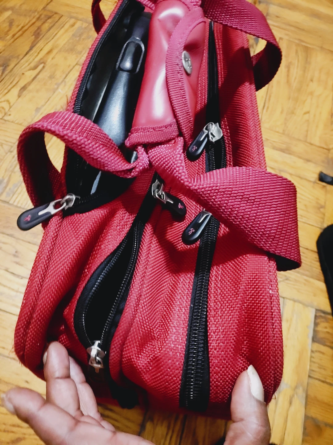 Ricardo Red Rolling All purpose multi compartment bag used - photo 2