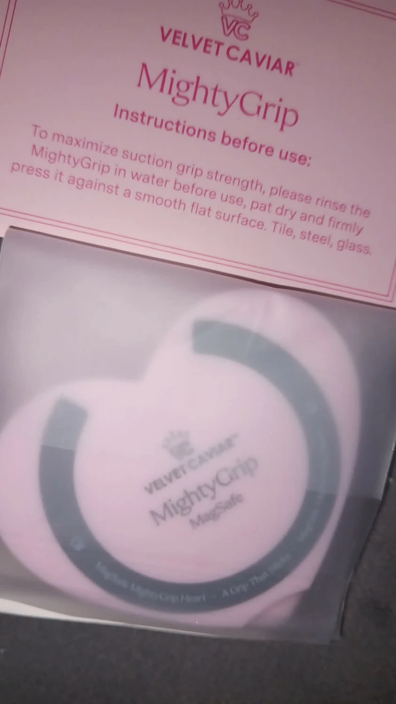 Velvet Caviar MagSafe MightyGrip Heart Phone Mount - photo 4