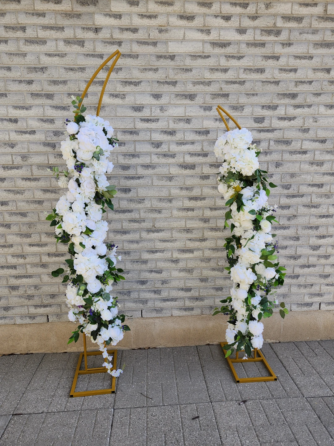 Horn arch with florals