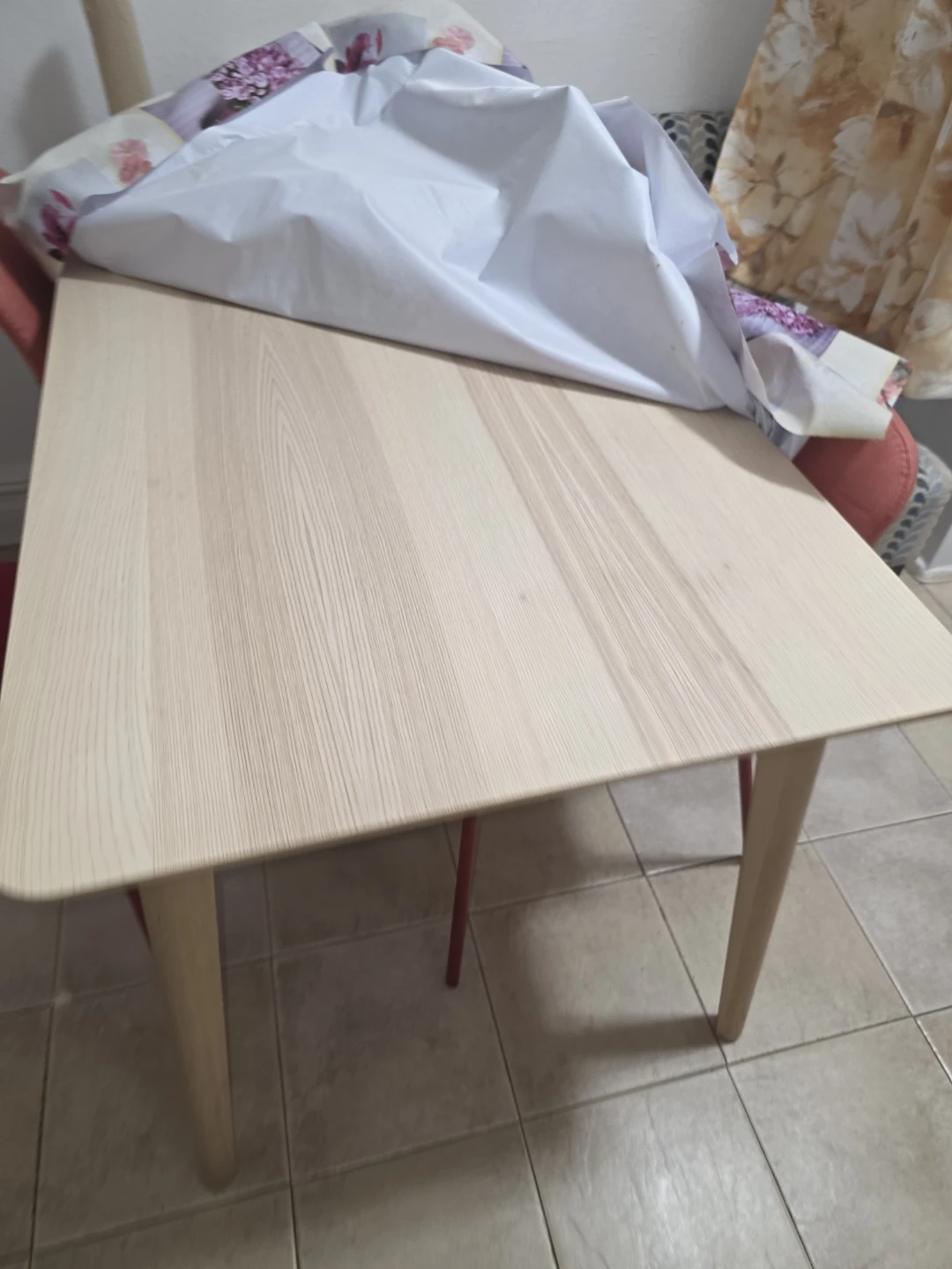 Light Wood Dining Table with Tapered Legs - photo 2