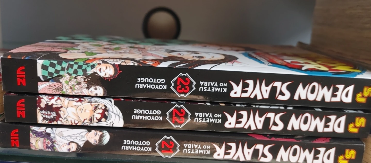 Demon Slayer: Kimetsu no Yaiba Manga Volumes 21-23