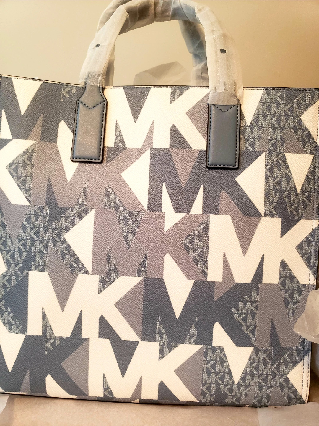 Michael Kors Kenly Tote Bag BNWT - photo 4