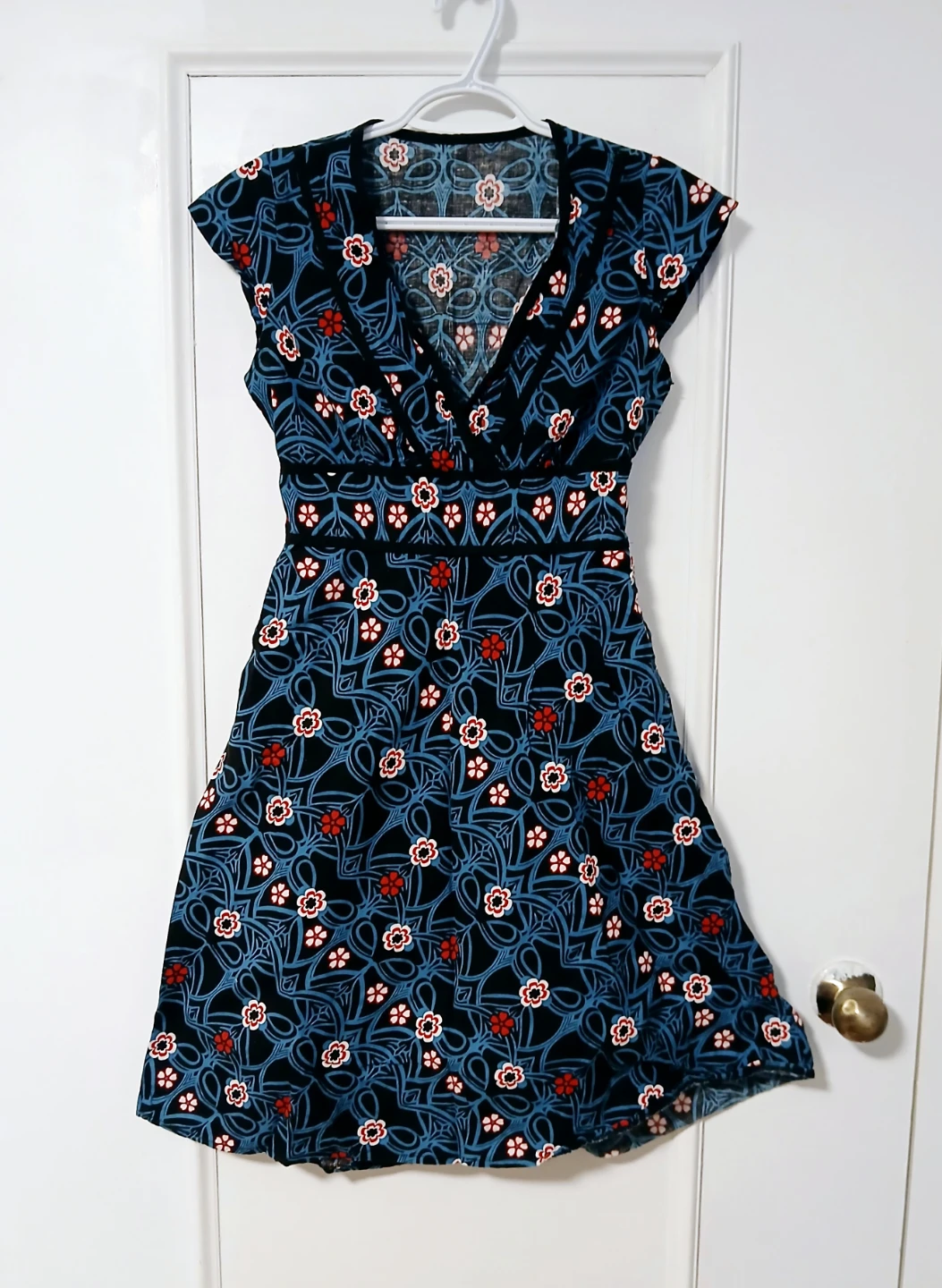 Women Small Cap Sleeve V-Neck Dress