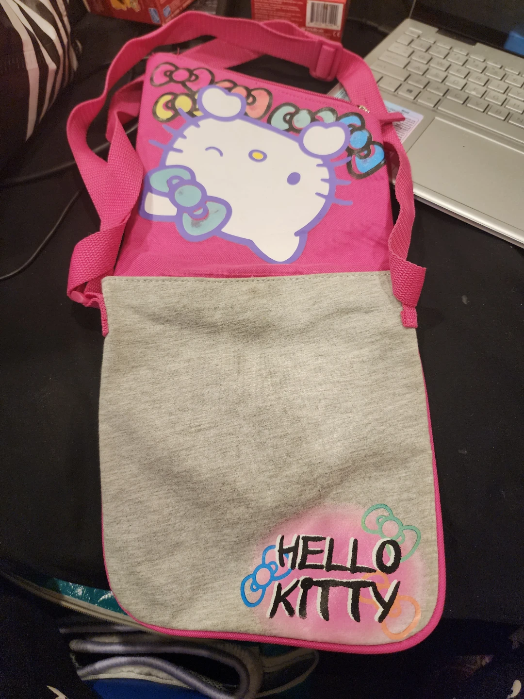 Hello Kitty Pink Messenger Bag - photo 3