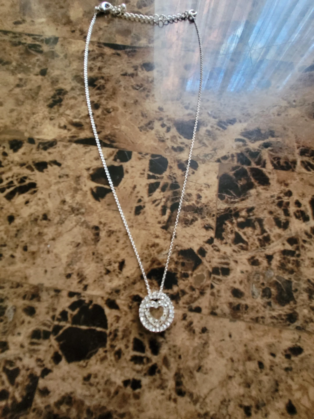 Avon Circle Heart Pendant Necklace in Pouch - photo 4