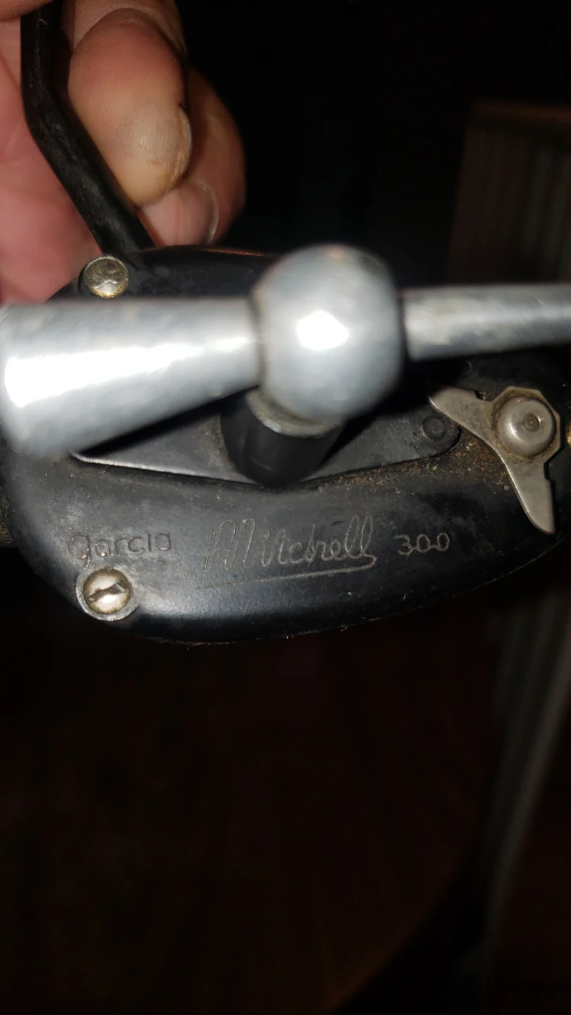 Vintage 1950s to 60 Garcia Mitchell 300 Spinning Reel - photo 4