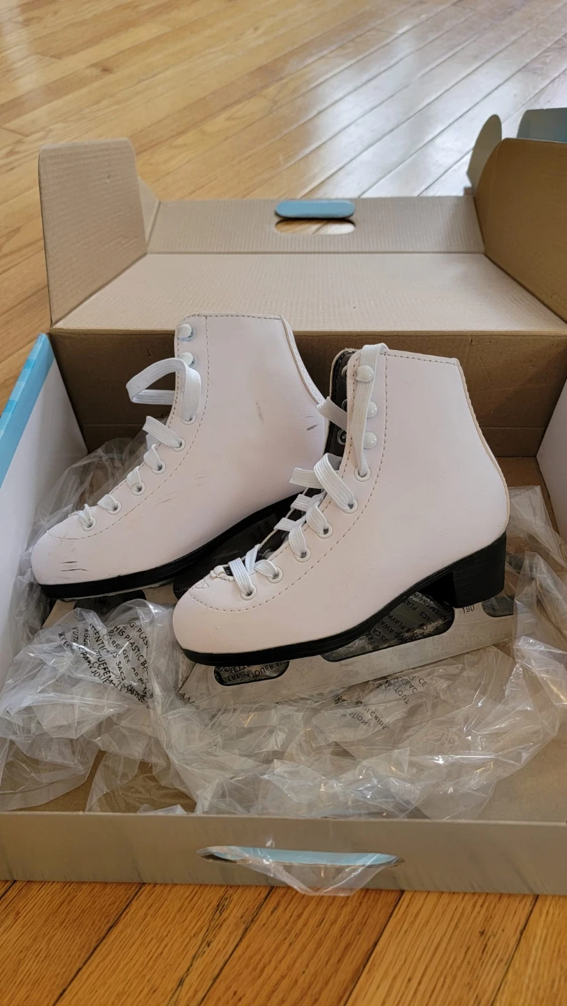 White Girls' Figure Skates - Size 13Y