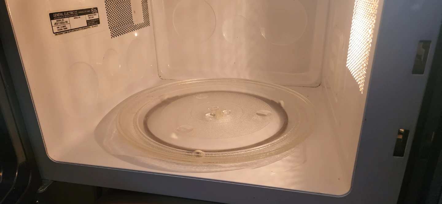 GE Stainless Steel Microwave Oven - photo 3