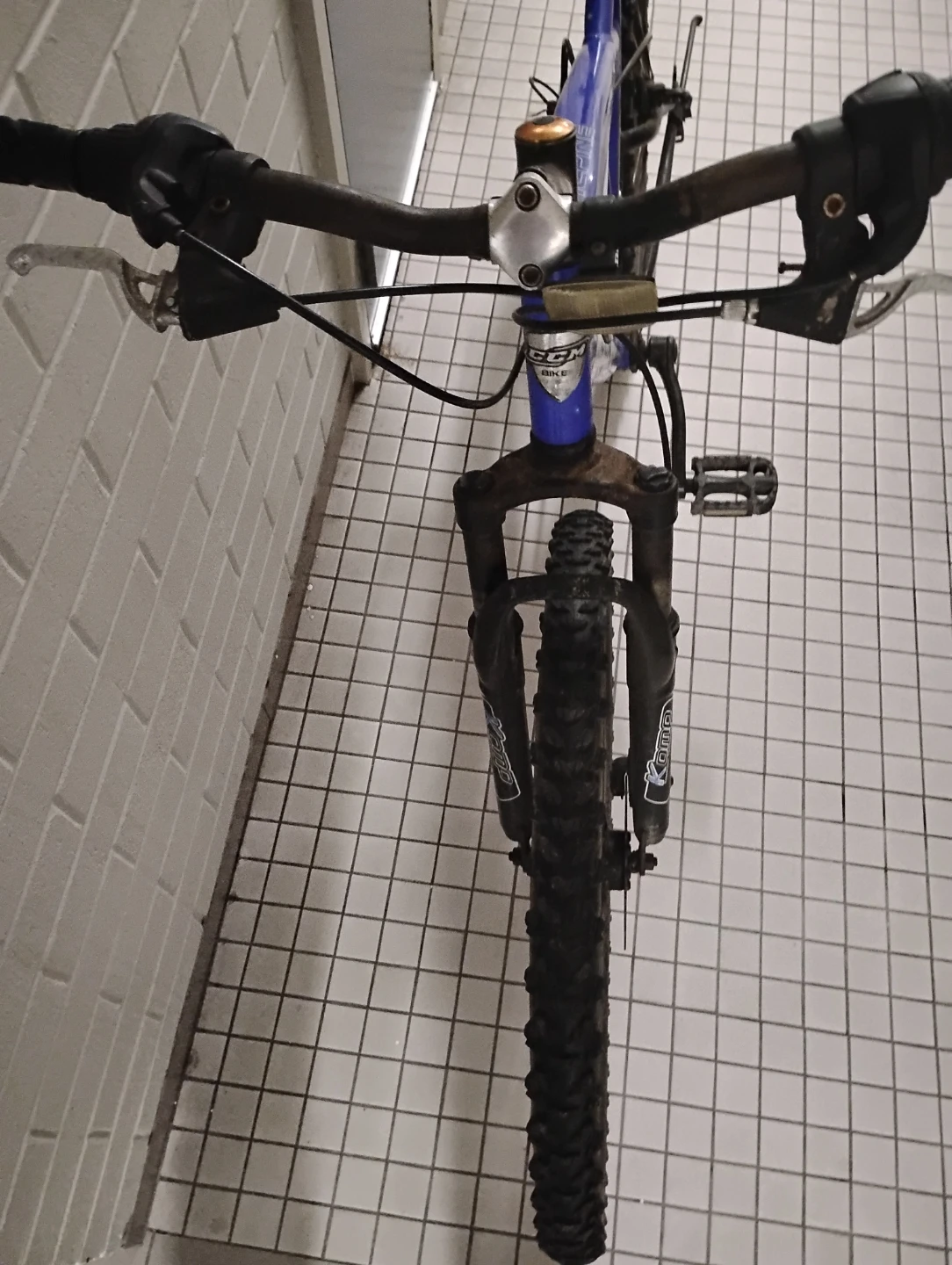 CCM Alpine Full Suspension Mountain Bike - photo 3