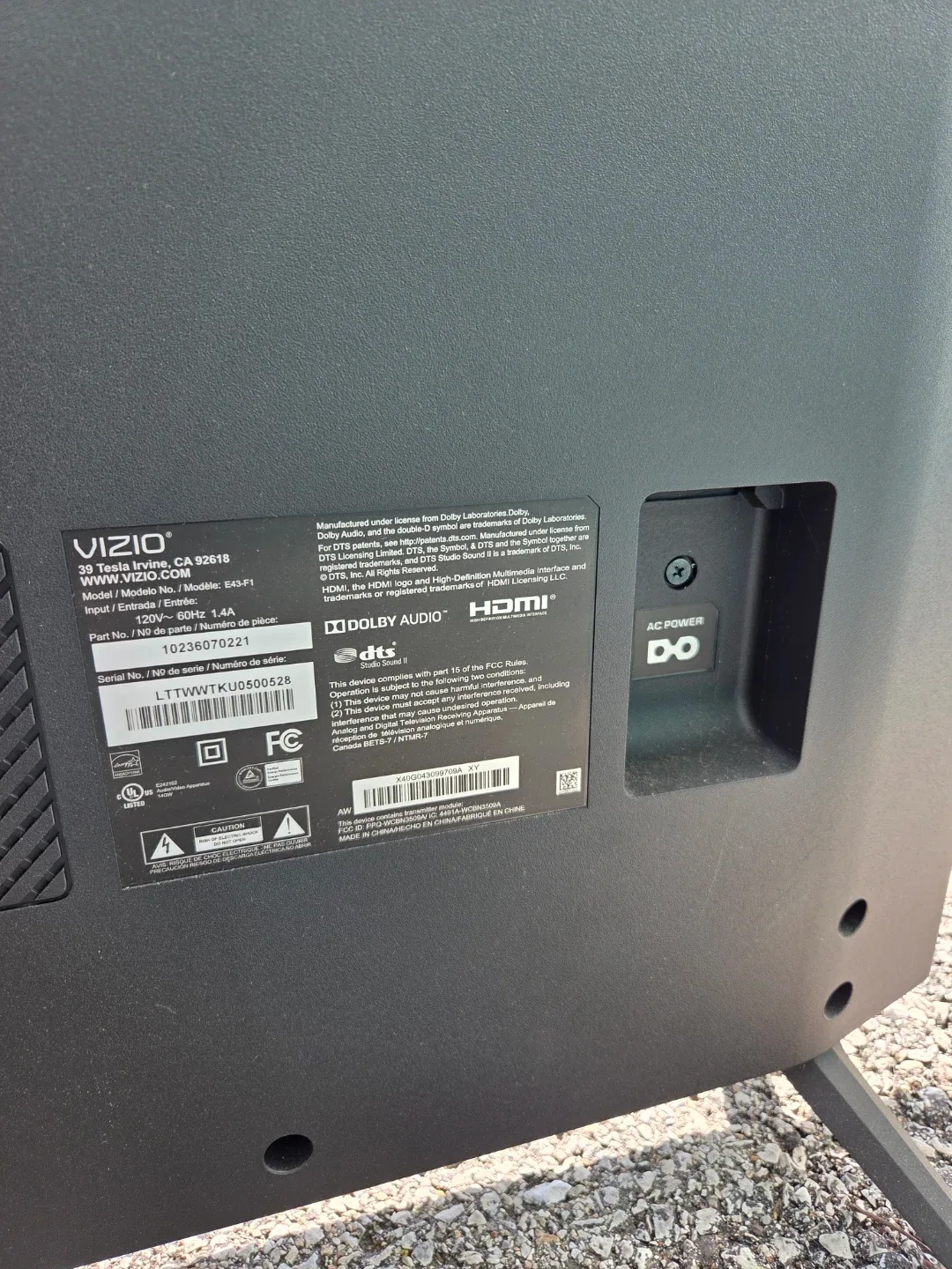 VIZIO Smart TV - photo 2