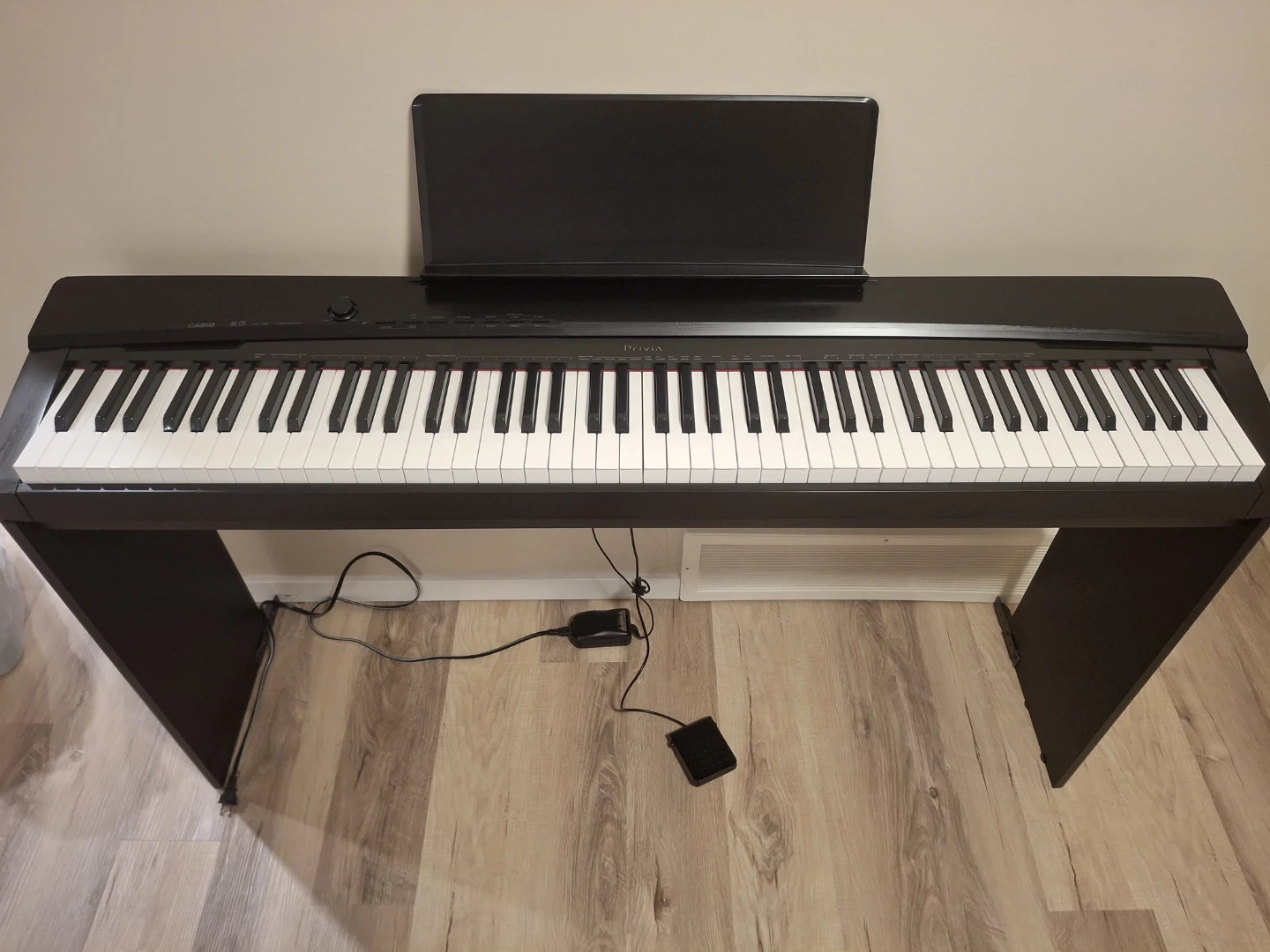 Casio PX-135 Digital Piano