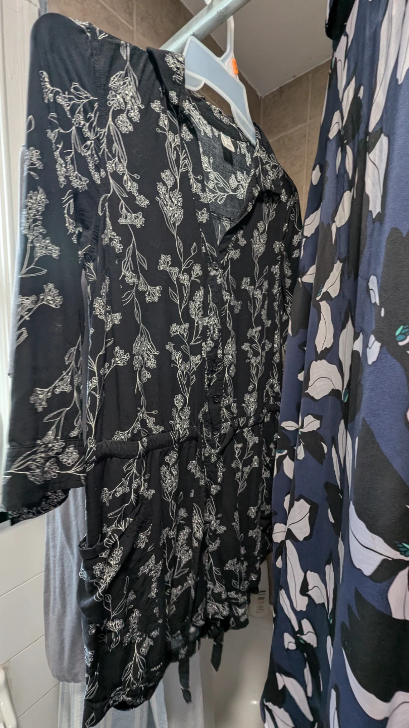 Women's Dresses Bundle - photo 2
