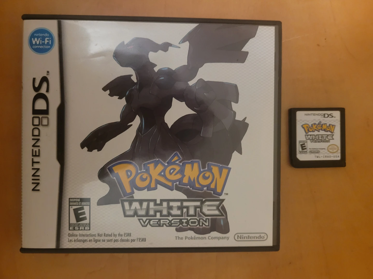 Pokemon White CIB Authentic