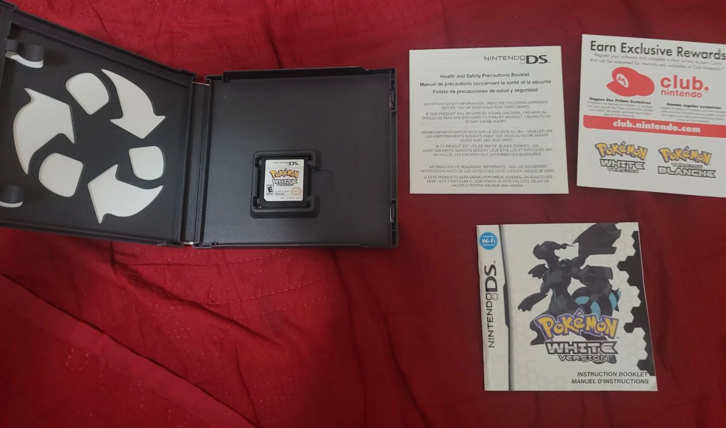 Pokemon White CIB Authentic - photo 3