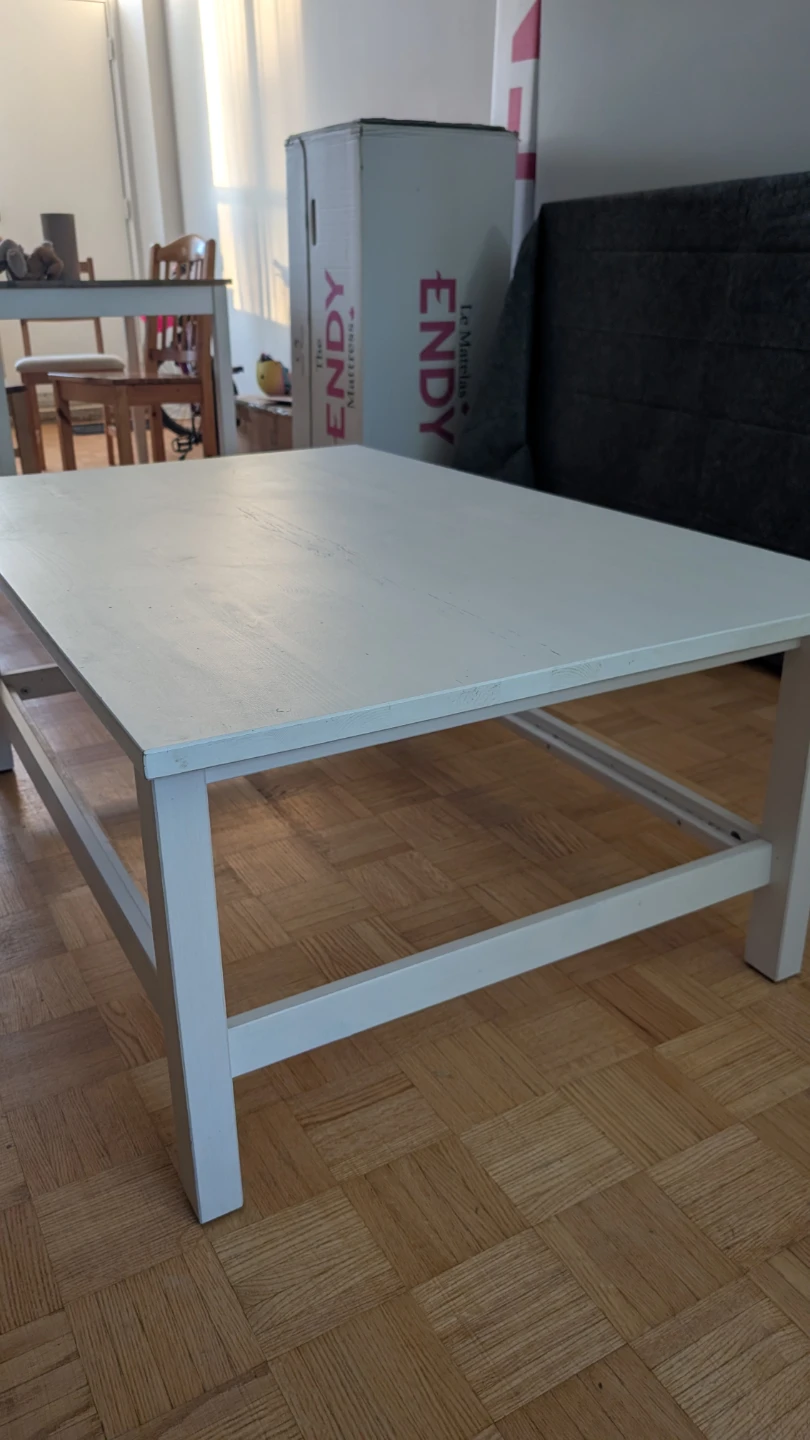 IKEA White Coffee Table - photo 2
