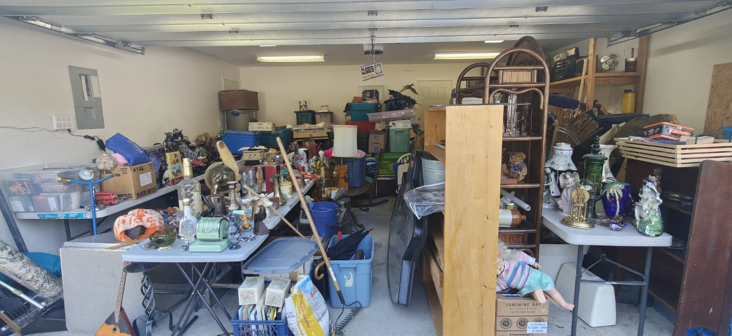3 Day Vintage / Retro Garage Sale (Final Sale)
