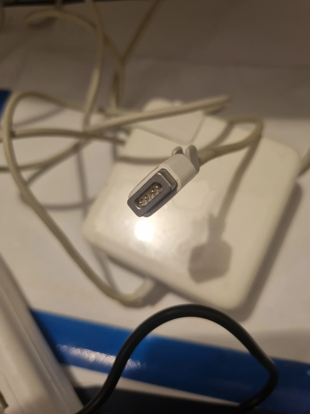 Apple MacBook MagSafe Power Adapter