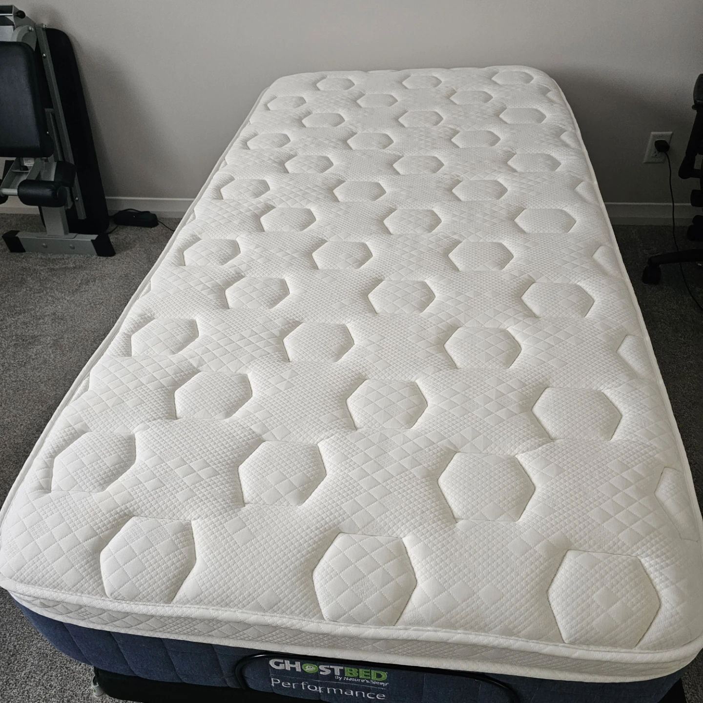 GHOST BED Adjustable Mattress Base & Twin XL Mattress - photo 2