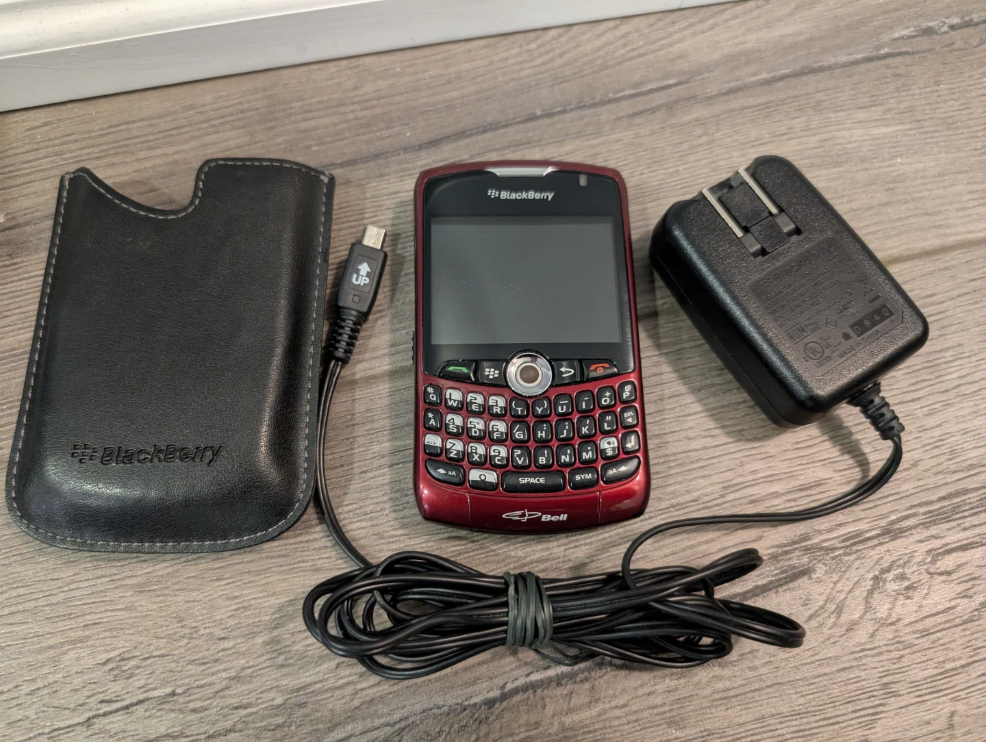 EUC - BlackBerry Curve 8330