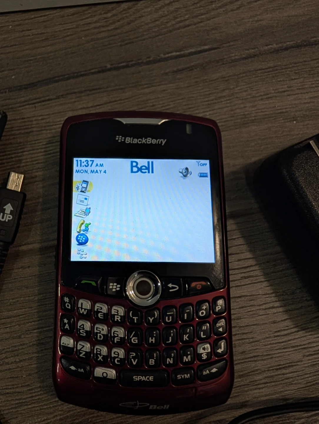 EUC - BlackBerry Curve 8330 - photo 4