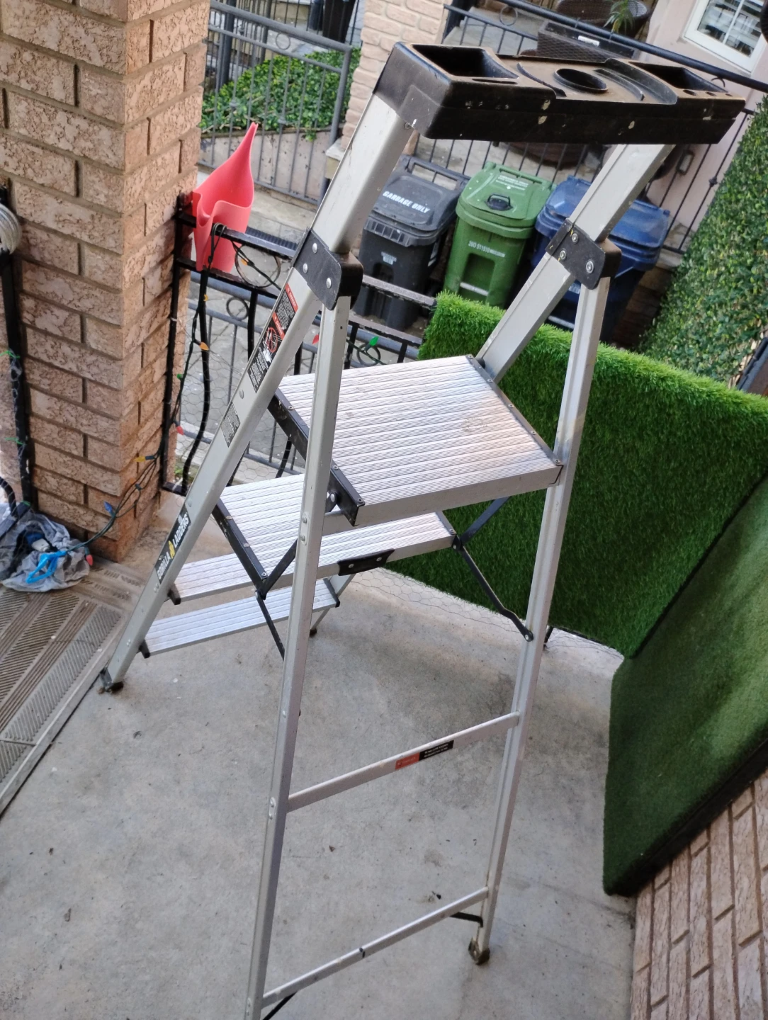 Gorilla Ladders Step Stool (used) - photo 5
