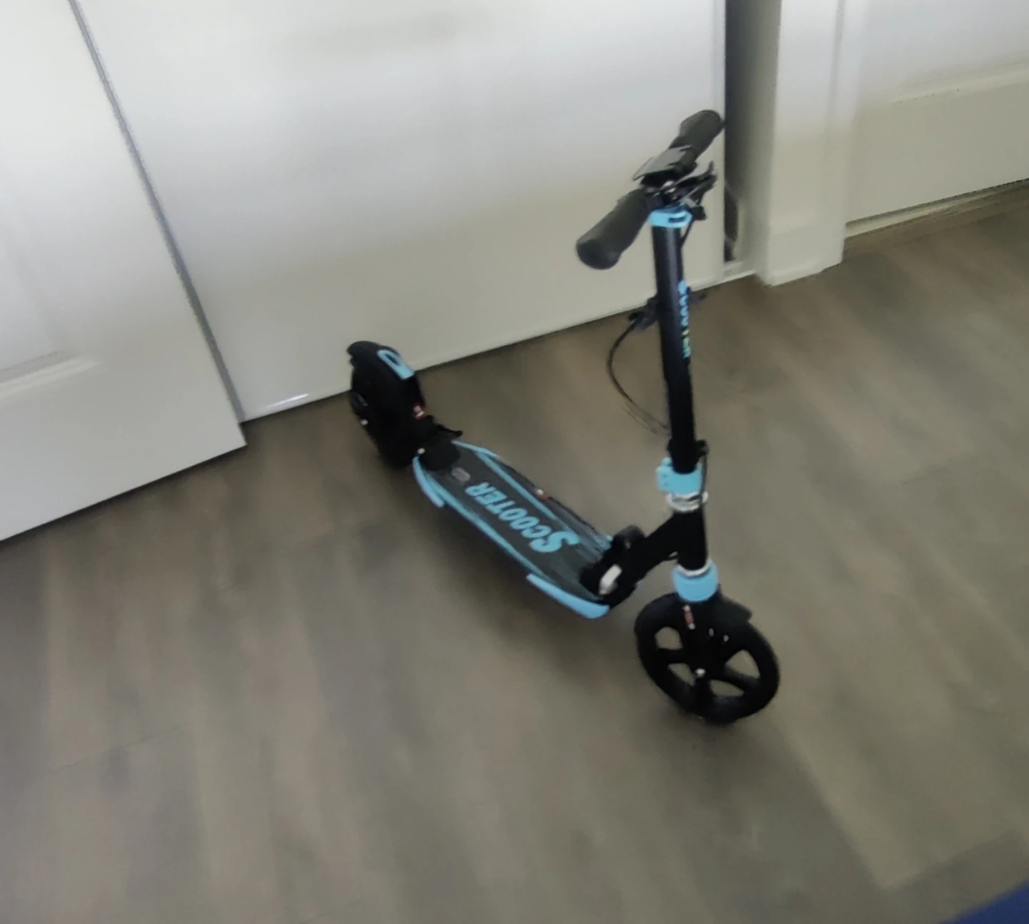 Boys Kick Scooter with Disc Brake, 200mm Wheels - photo 3