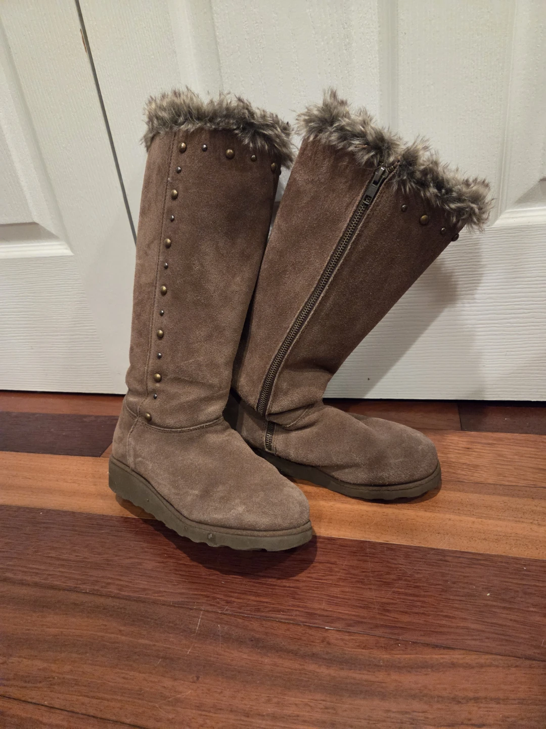 Brown Suede Boots with Fur Trim