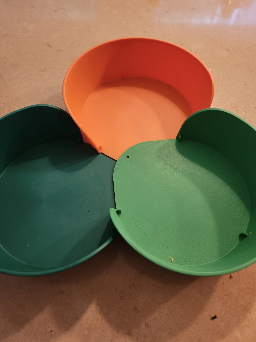 3 Plastic ikea  Bowls