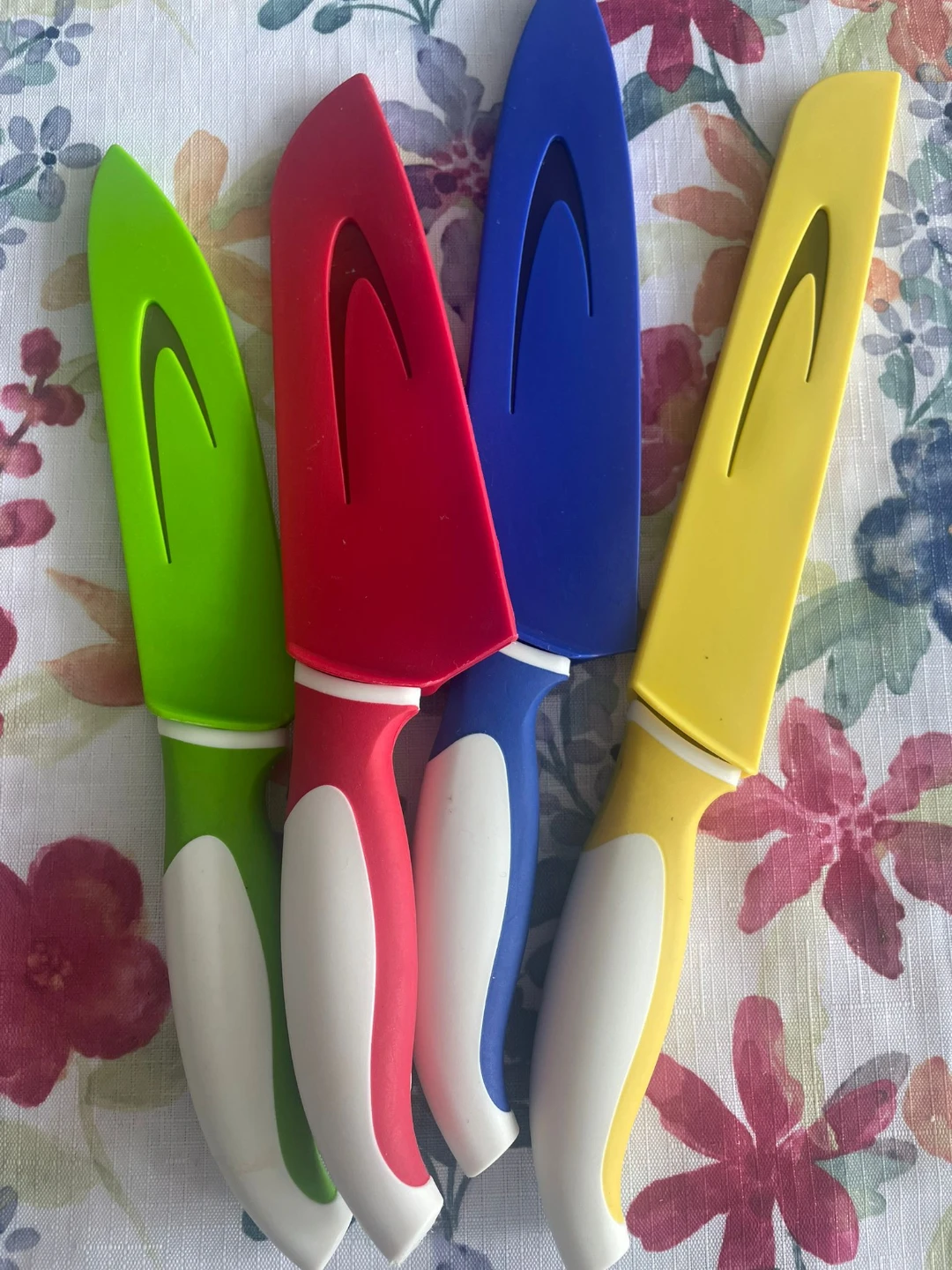 Set of 4 Colourful Kitchen Knives with Blade Guards