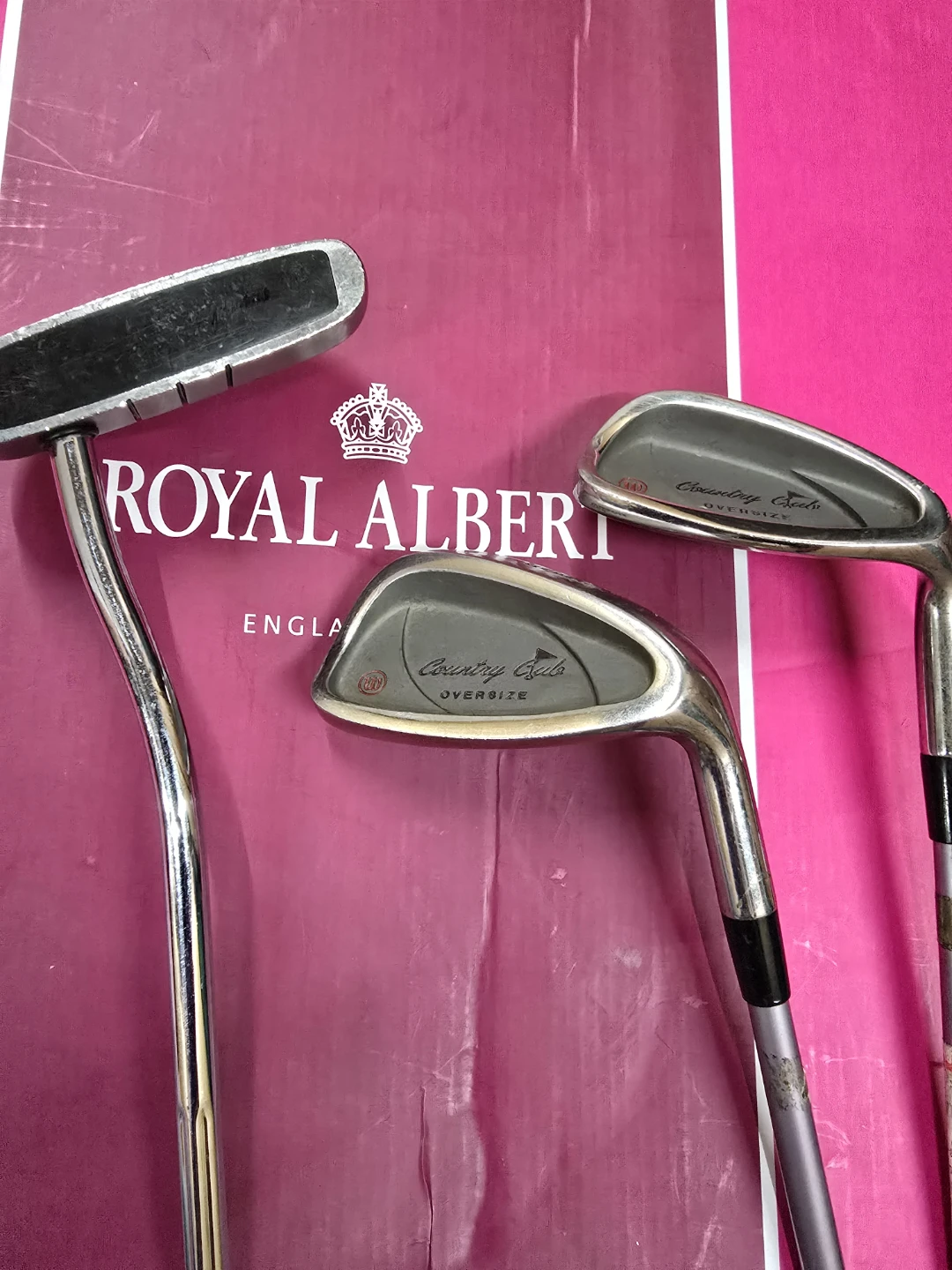 Benetton Golf Bag and Royal Albert Odyssey Putter - photo 3