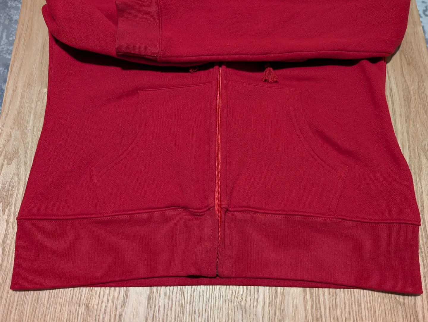 Like NEW: Women's Tommy Hilfiger Red Zip-Up Hoodie - photo 3