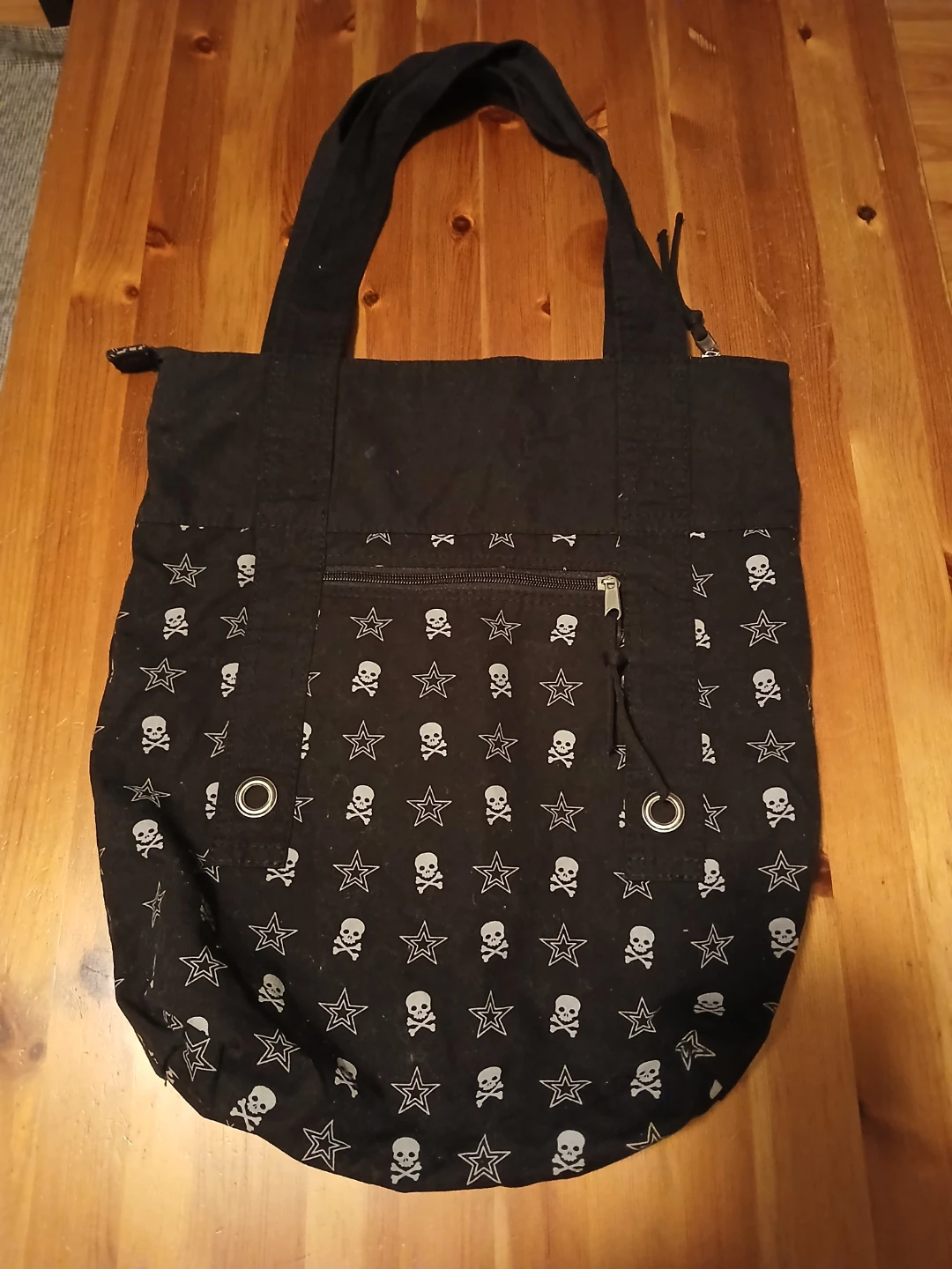 H&M Divided Black Tote Bag with Skull and Star Print