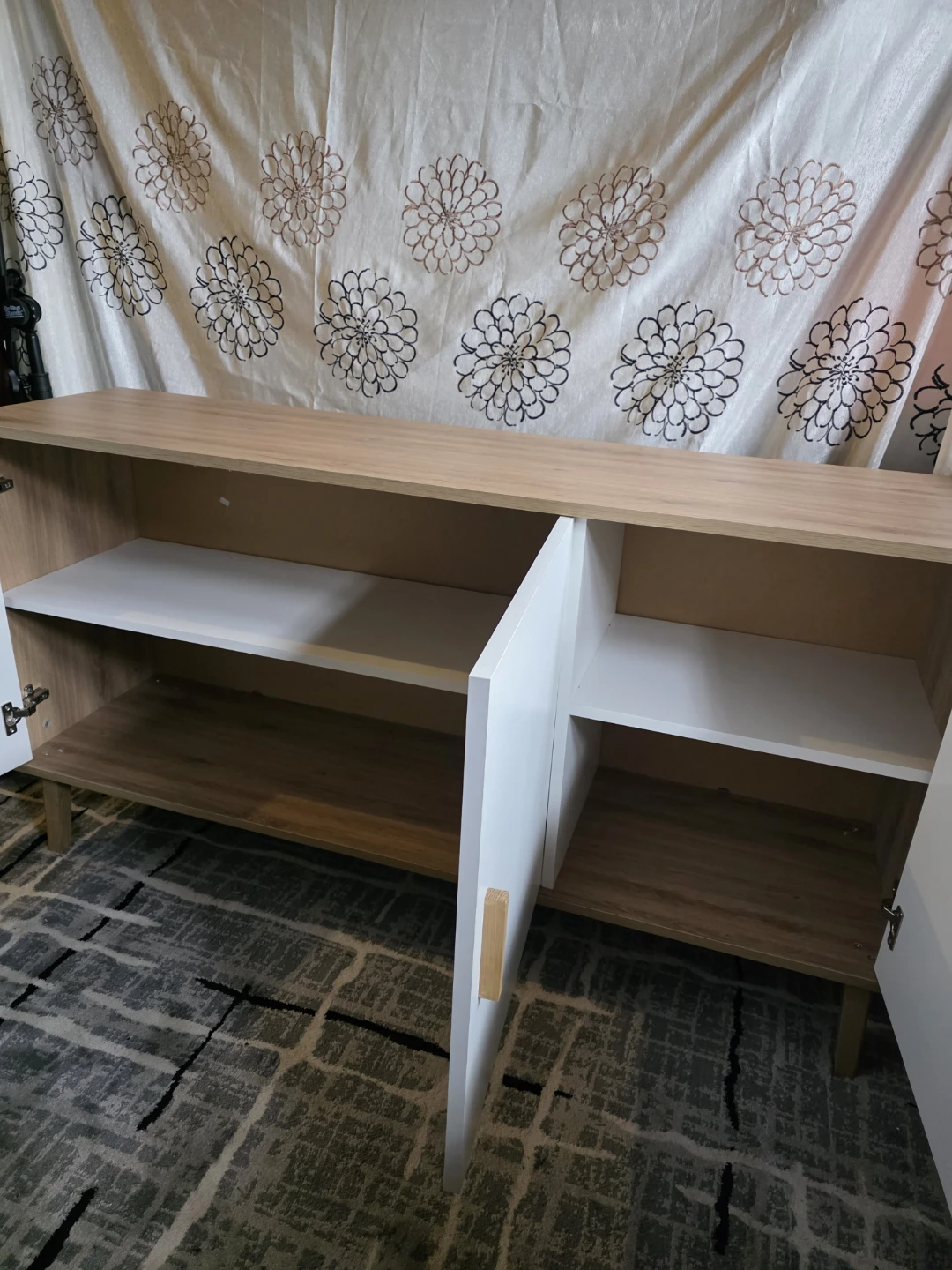 Modern 3-Door Cabinet with Wood and White Finish - photo 4
