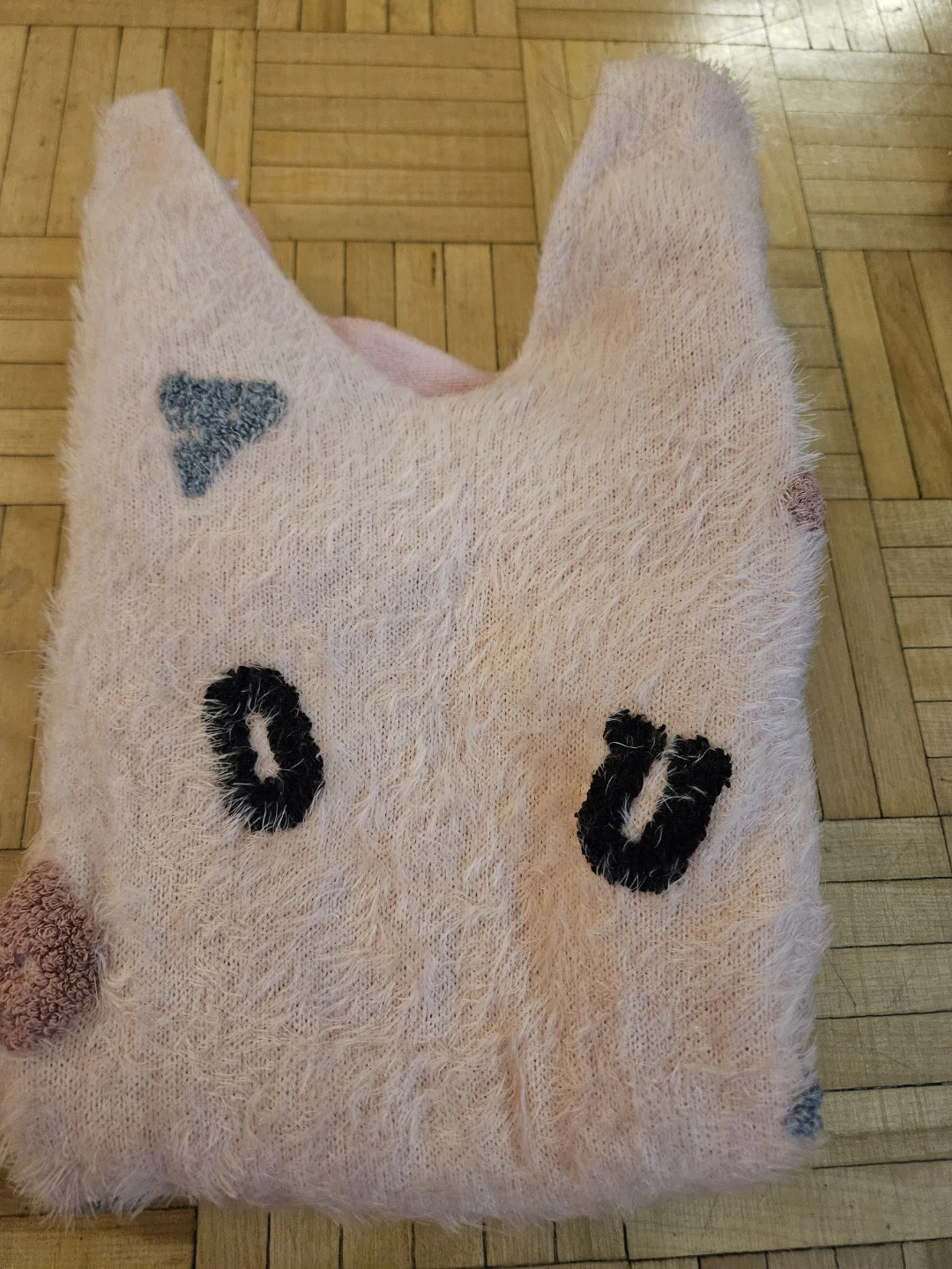 Pink fuzzy sweater with face graphic - photo 2