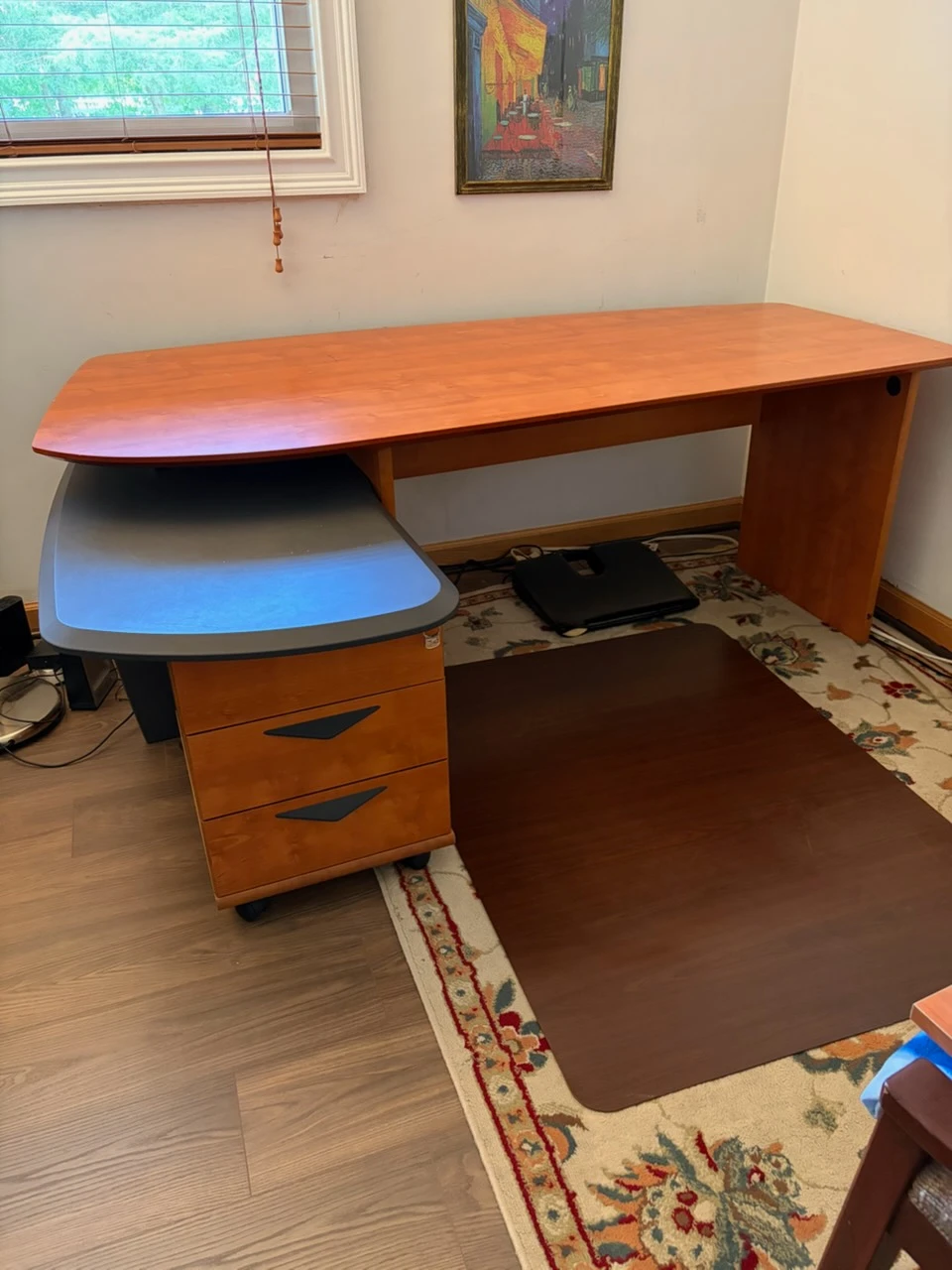 Contemporary Office Desk with Rolling Filing Cabinet