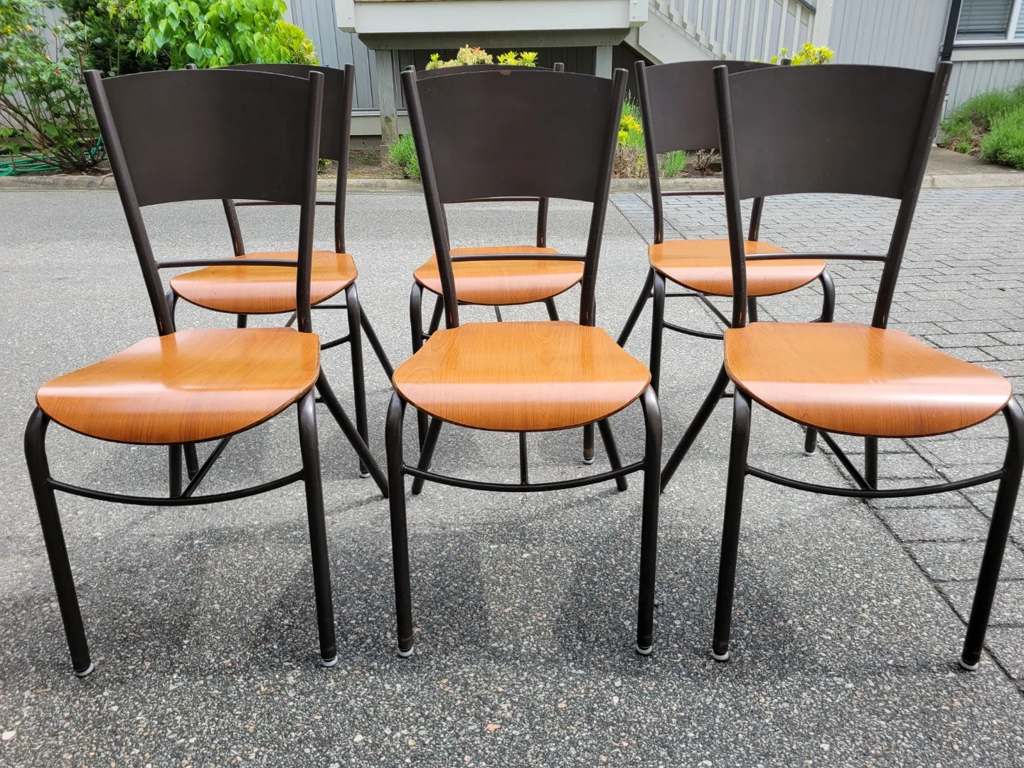 Beautiful Set of 6 Wood / Metal Dining Chairs. $40 Each. - photo 2